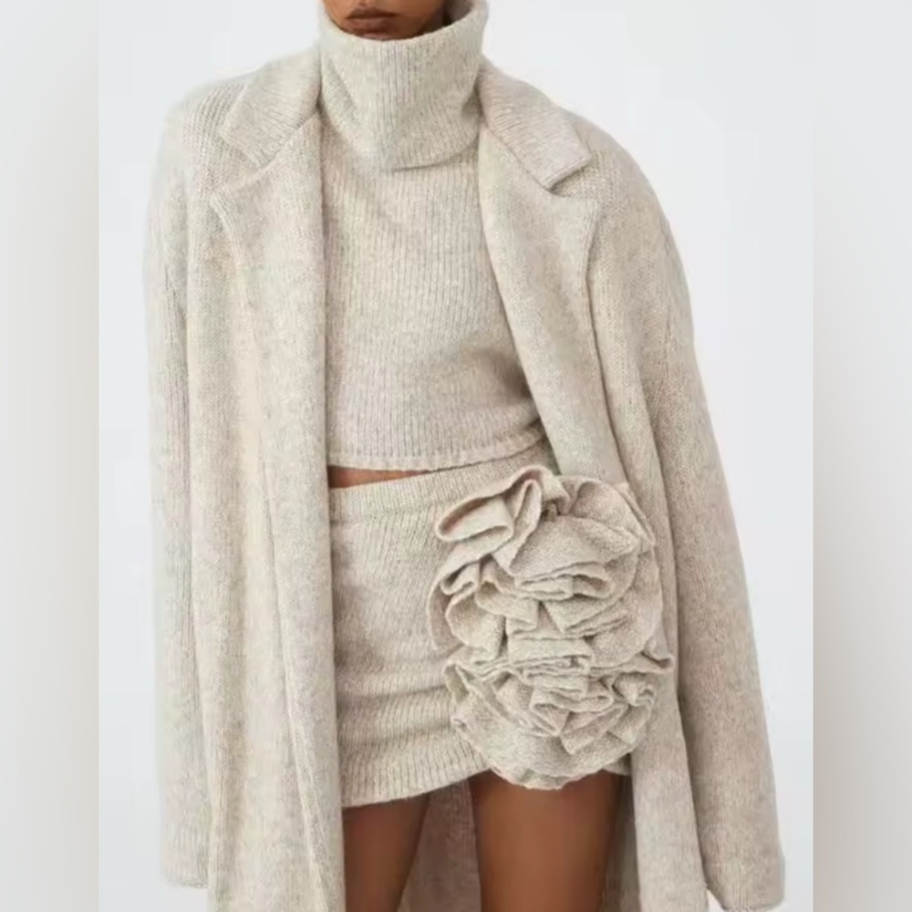 NEW $295 Tres Roe Three Piece Cream Sweater Set